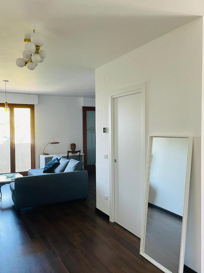 Attico Vista E Fronte Mare Zaffiroblu Con Posto Auto Apartment Montesilvano Marina Exterior foto
