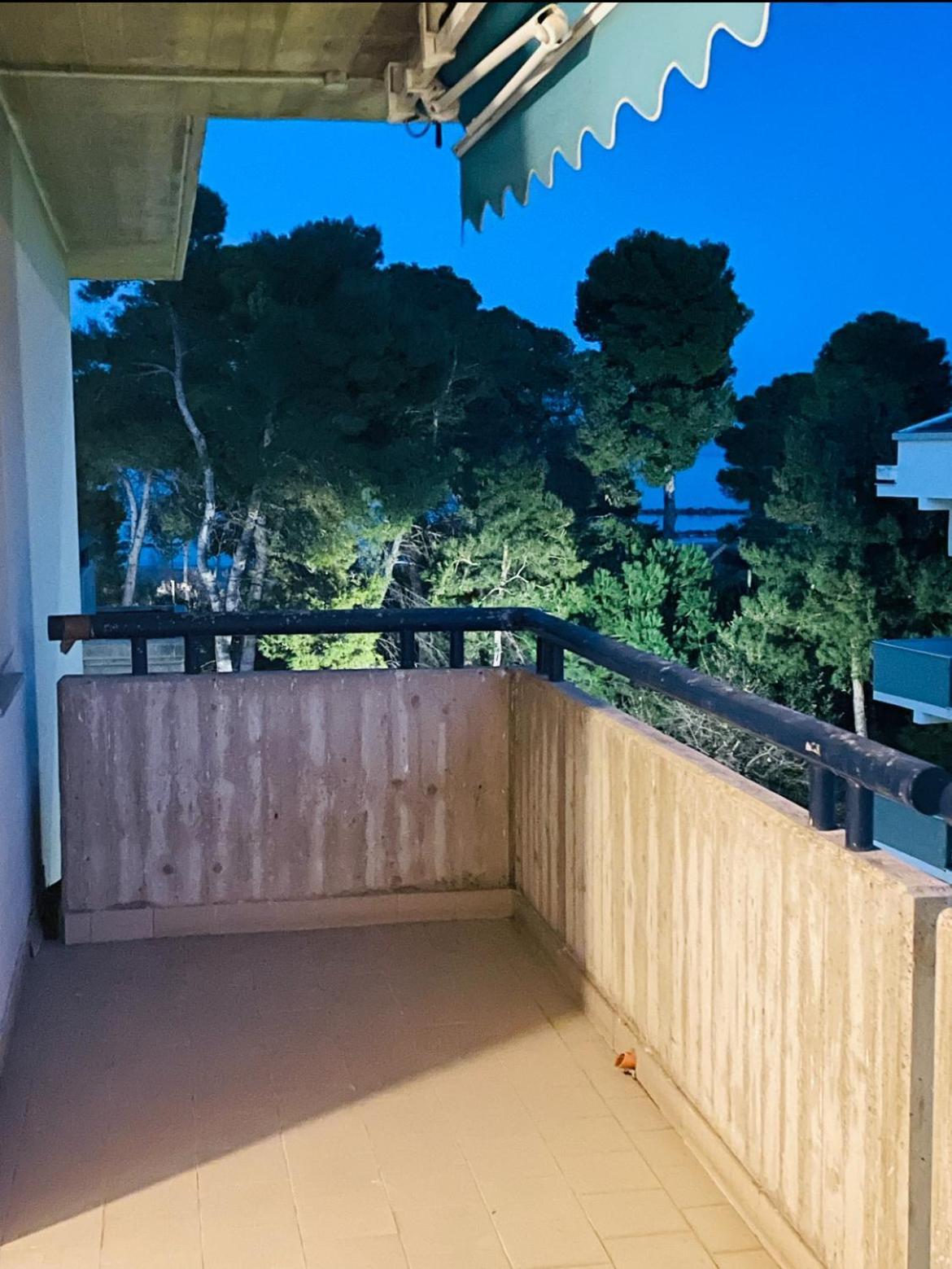 Attico Vista E Fronte Mare Zaffiroblu Con Posto Auto Apartment Montesilvano Marina Exterior foto